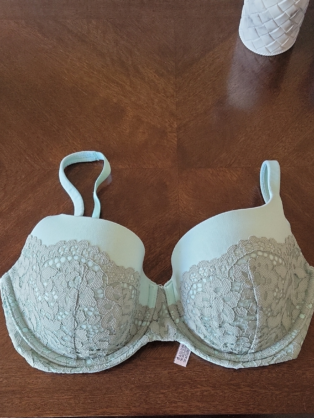 32DDD Victoria's Secret Body By Victoria Demi Bra
